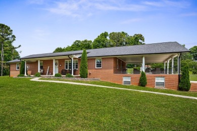 Welcome to 1069 McGregor Ln, a sprawling 3,894-sq.-ft home