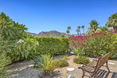 Classic La Quinta large SALTWATER PEBBLE TECH POOL/SPA HOME