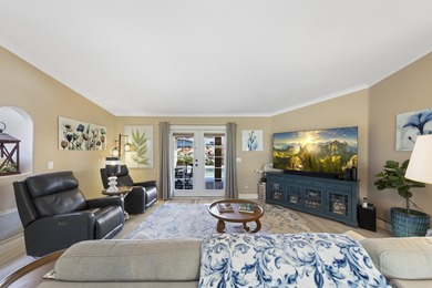 Classic La Quinta large SALTWATER PEBBLE TECH POOL/SPA HOME