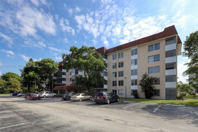 This 2 bed, 2 bath condominium offers a comfortable layout