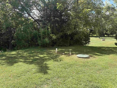 1.55 ACRES with an outstanding 4656 SF building and 20+ spot