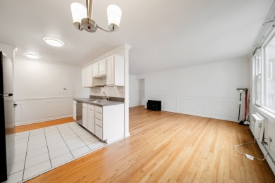 What a spacious 2 bed 2 bath condo.  This layout features large