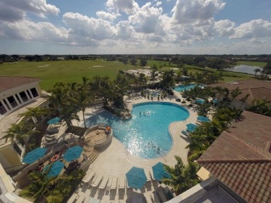3BD+Den/3BA Golfer's Paradise in highly desirable,  private