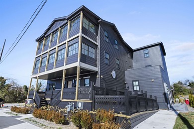 Black Duck Nest. Penthouse Level. Elevated Luxury Living in the