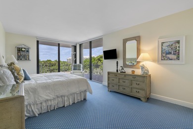 Rare opportunity in this oceanfront PB Stratford spacious 2