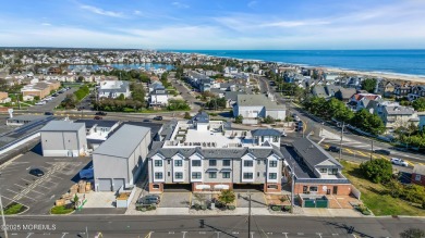 LOCATION, LOCATION, LOCATION! Nearly Bay Head location for a