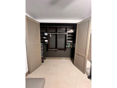 Beautifully furnished 1-bedroom condo with direct ocean views