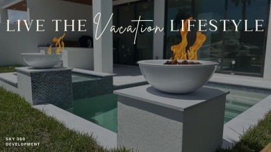 Just 3 blocks from the beach, this luxurious villa offers an