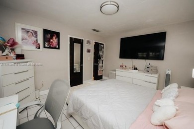 Welcome to your tranquil sanctuary .This Unique apartment offer