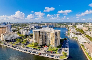 LAKE POINT TOWER AND MARINA. BEST VIEW OF THIS BUILDING