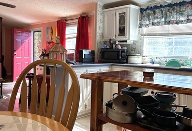 Great weekend retreat/fisherman's hide-away! Enjoy private