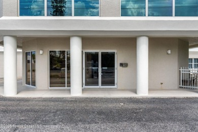 Beautiful, Upscale Oceanfront Luxury Condo. Experience the best