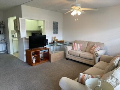 *REDUCED TO SELL* Well maintained 1 bedroom 1.5 baths in ACTIVE