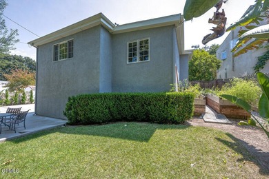 Tucked away in a prime SW Pasadena location, this character