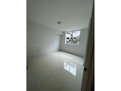 SPACIOUS 3BR/3Bth corner unit at Midtown Doral. Modern design w/