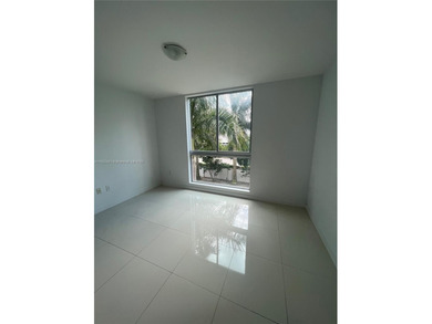 SPACIOUS 3BR/3Bth corner unit at Midtown Doral. Modern design w/