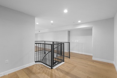 Light, bright and beautifully updated 2-bedroom 2-bath harbor