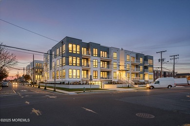 Better than New...Never lived in AND ready! Less than 2 blocks