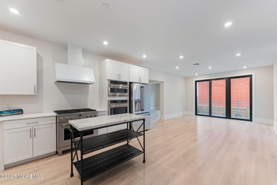 Better than New...Never lived in AND ready! Less than 2 blocks