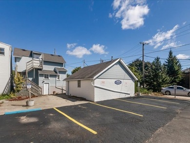 Prime Mixed-Use Commercial Office Building in the Heart of