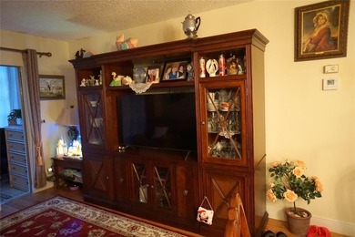 Great 2/2 condo located in Hovnanian Gardens Adult Community