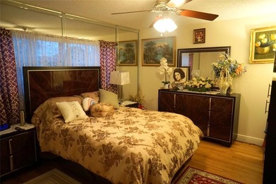 Great 2/2 condo located in Hovnanian Gardens Adult Community