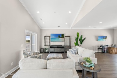 Stunning 4BR/4.5BA Ocean Isle Beach Island Home - Private