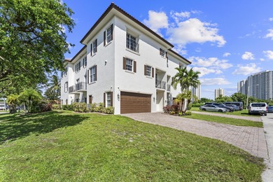 Beautiful 4-unit building on Singer Island just steps from the