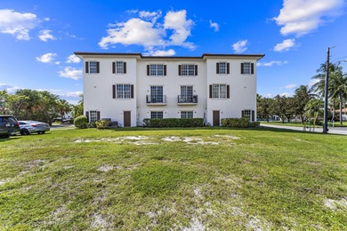 Beautiful 4-unit building on Singer Island just steps from the