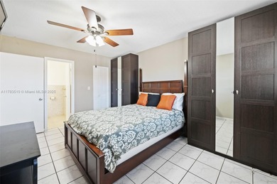 Charming 2-Bedroom in 55+ Beverly Hills Community!
Welcome to