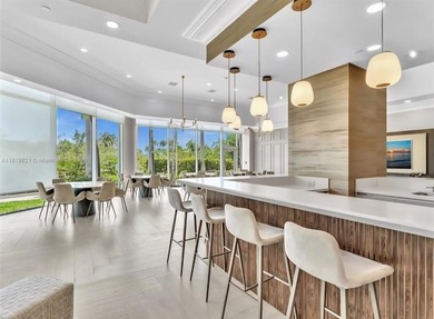 Experience Coastal Luxury at Its Finest
Dream apartment located