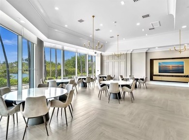 Experience Coastal Luxury at Its Finest
Dream apartment located