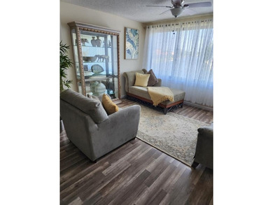 WELCOME TO BEAUTIFUL, UPGRADED 2/2 IN WELL SOUGHT AFTER KINGS