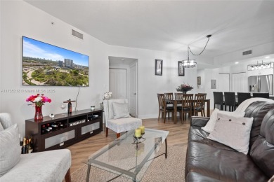 Stylish & Spacious 2BD/2BA Condo with Rooftop Pool & City Views