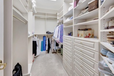 IMMACULATE CORNER APARTMENT WITH AMAZING PANORAMIC VIEWS OF