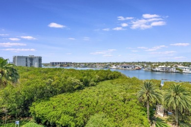 IMMACULATE CORNER APARTMENT WITH AMAZING PANORAMIC VIEWS OF