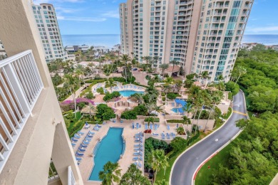 IMMACULATE CORNER APARTMENT WITH AMAZING PANORAMIC VIEWS OF