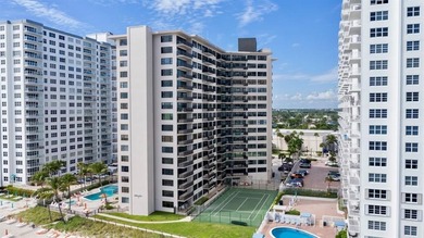 Excellent location on the beach at Galt Ocean! Spacious 2beds/ 1