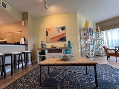 Condo 2BR/2BA just minutes from Disney! Resort-style amenities