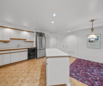 Come explore this hidden gem in NE Ann Arbor featuring one floor