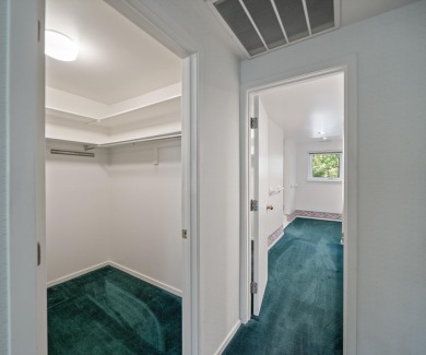 Come explore this hidden gem in NE Ann Arbor featuring one floor