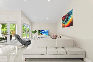 Spacious 4/2 Home With Renovated Kitchen Featuring Stainless