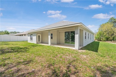 NO HOA. Charming Citrus Springs home is ready to move right in