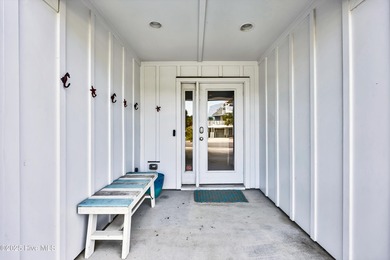 Welcome to your coastal retreat in the highly desirable SeaView