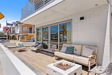 Coastal Luxury on the Newport Peninsula
Experience the essence