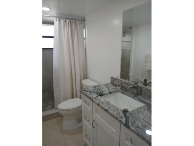 Penthouse end unit condo newly renovated with brand new kitchen