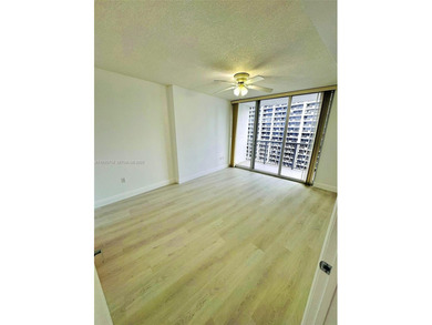 Bright and modern 1-bedroom / 1-bathroom residence located on