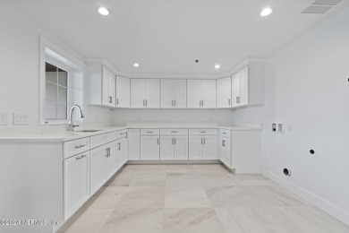 Brand New Townhome, 528 ft to beach access. Townhome Features 3