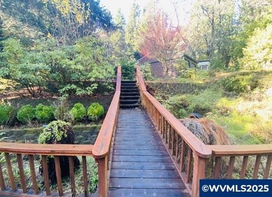 Story Book Creek Front Cottage on Bear Creek. Country setting