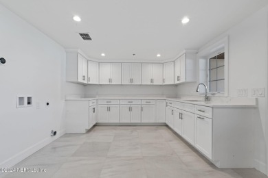 Brand New Townhome, 528 ft to Beach access. Townhome Features 3